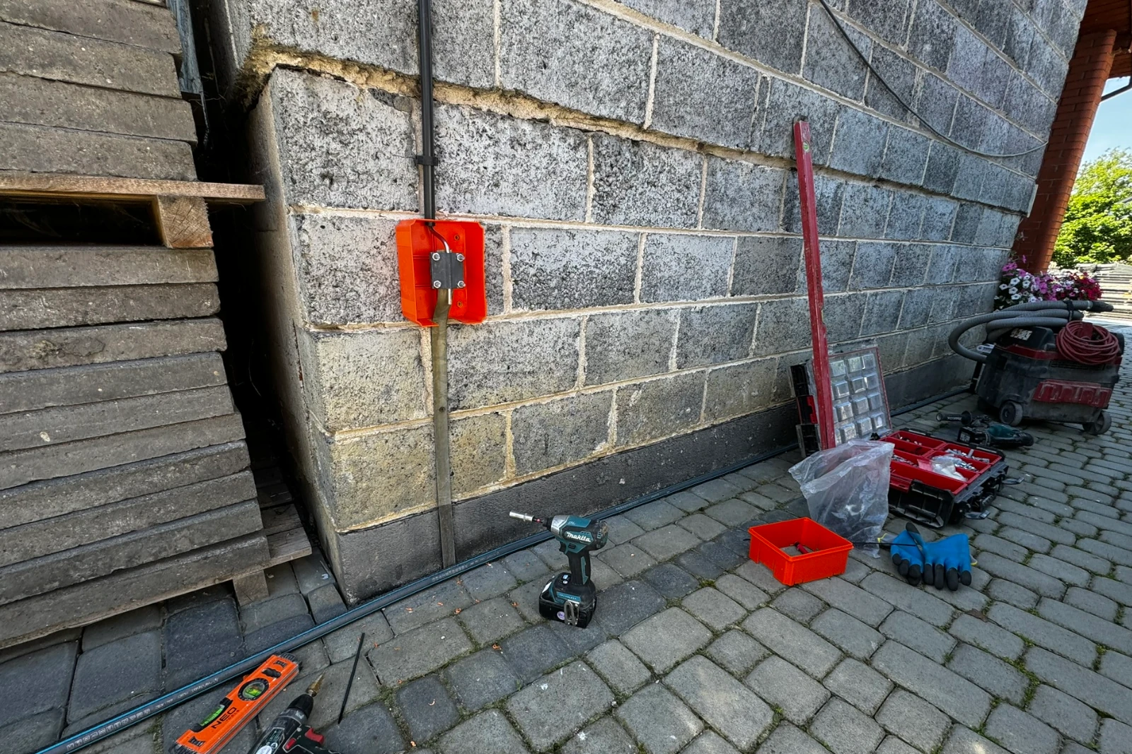 Instalacja odgromowa i wykonanie uziemienia budynku – Kraków