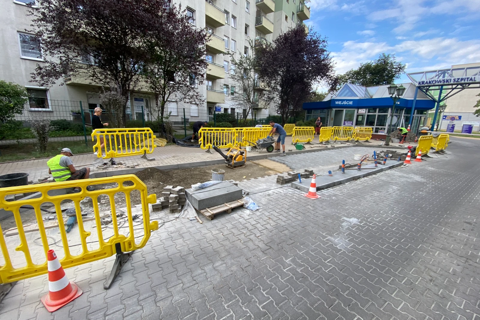 Instalacje elektryczne i teletechniczne – parking Szpital Kraków