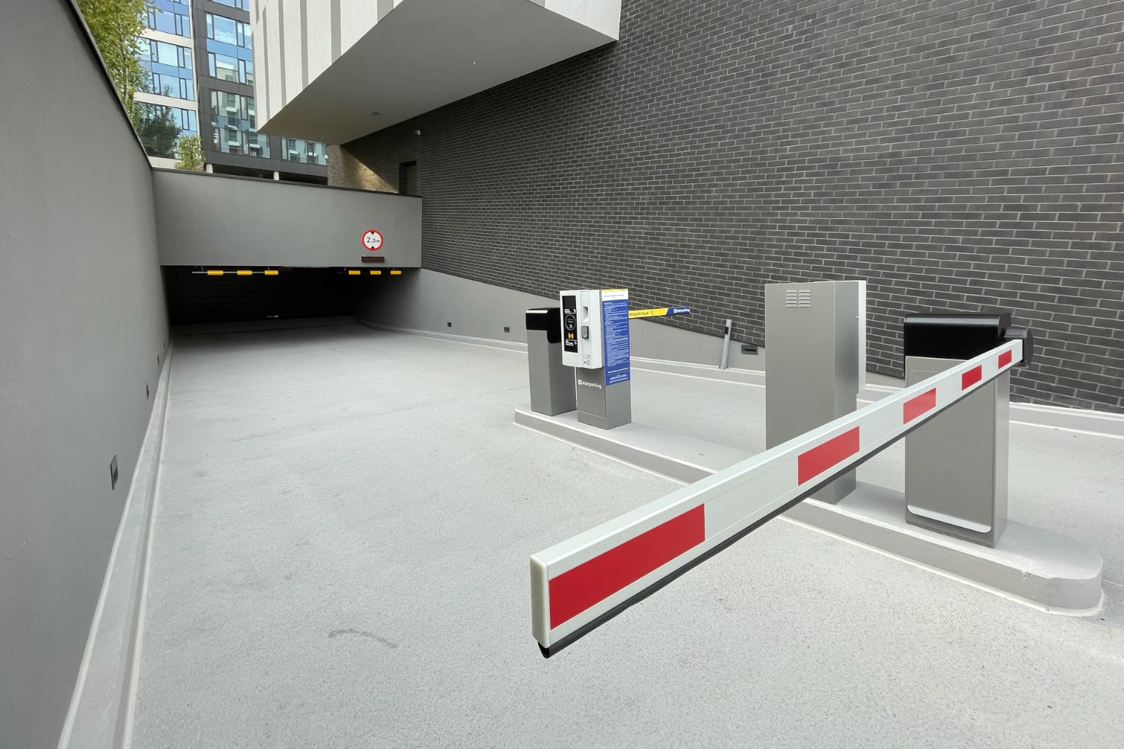 Montaż systemów parkingowych i automatyki parkingowej – Kraków